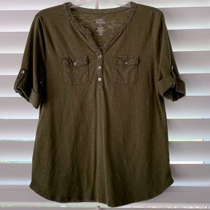 Croft & Barrow Women’s Short Sleeve Blouse, Size Medium